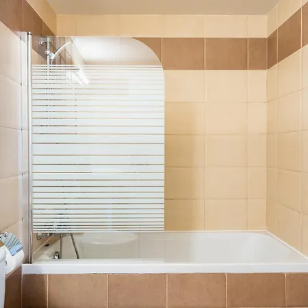Mystique 1-bedroom アパート *